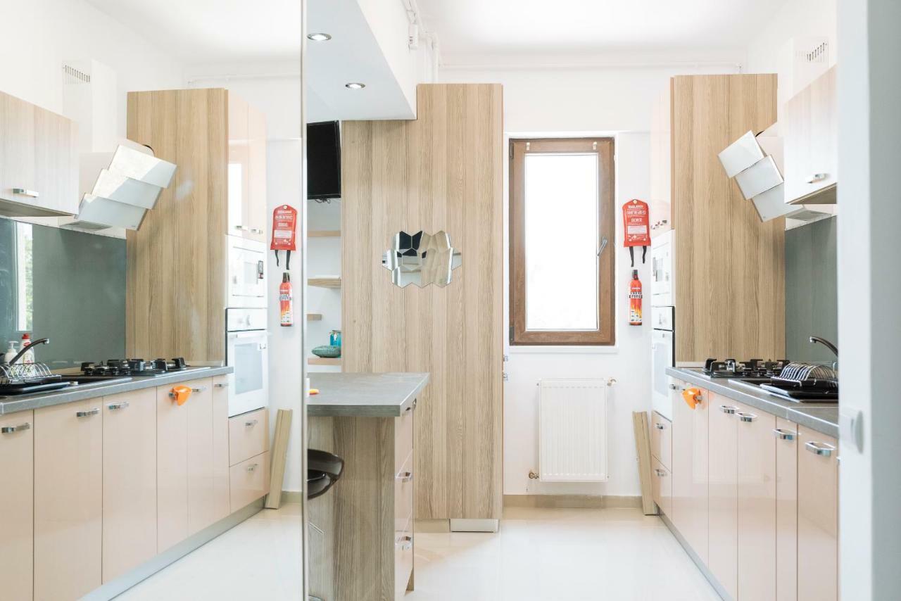 Luxury Flat 9 Near Metro Apartment Букурещ Екстериор снимка