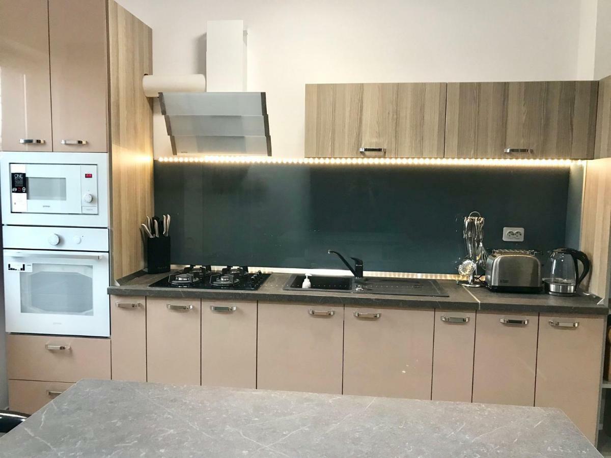 Luxury Flat 9 Near Metro Apartment Букурещ Екстериор снимка