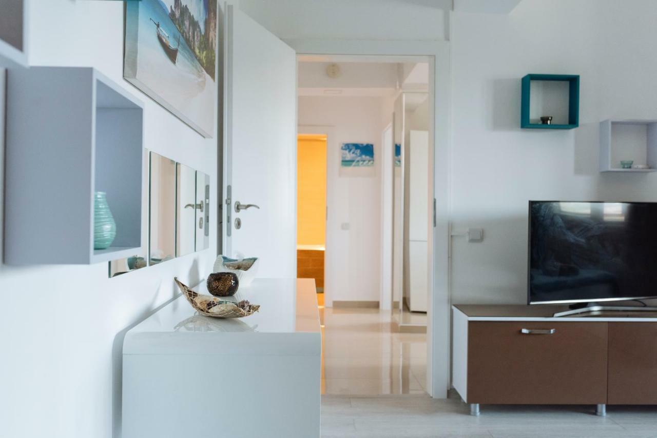 Luxury Flat 9 Near Metro Apartment Букурещ Екстериор снимка